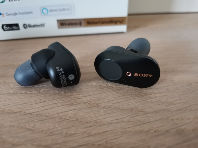 Sony WF-1000XM3 æske høretelefoner.jpg